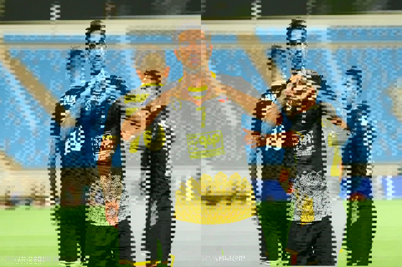 1704059
