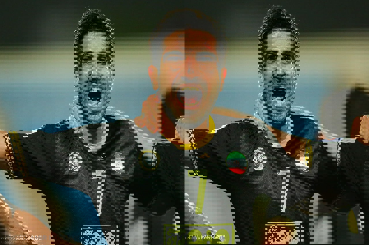 1704058
