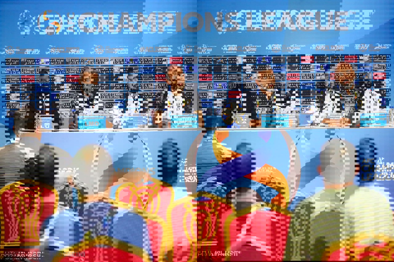 1704364