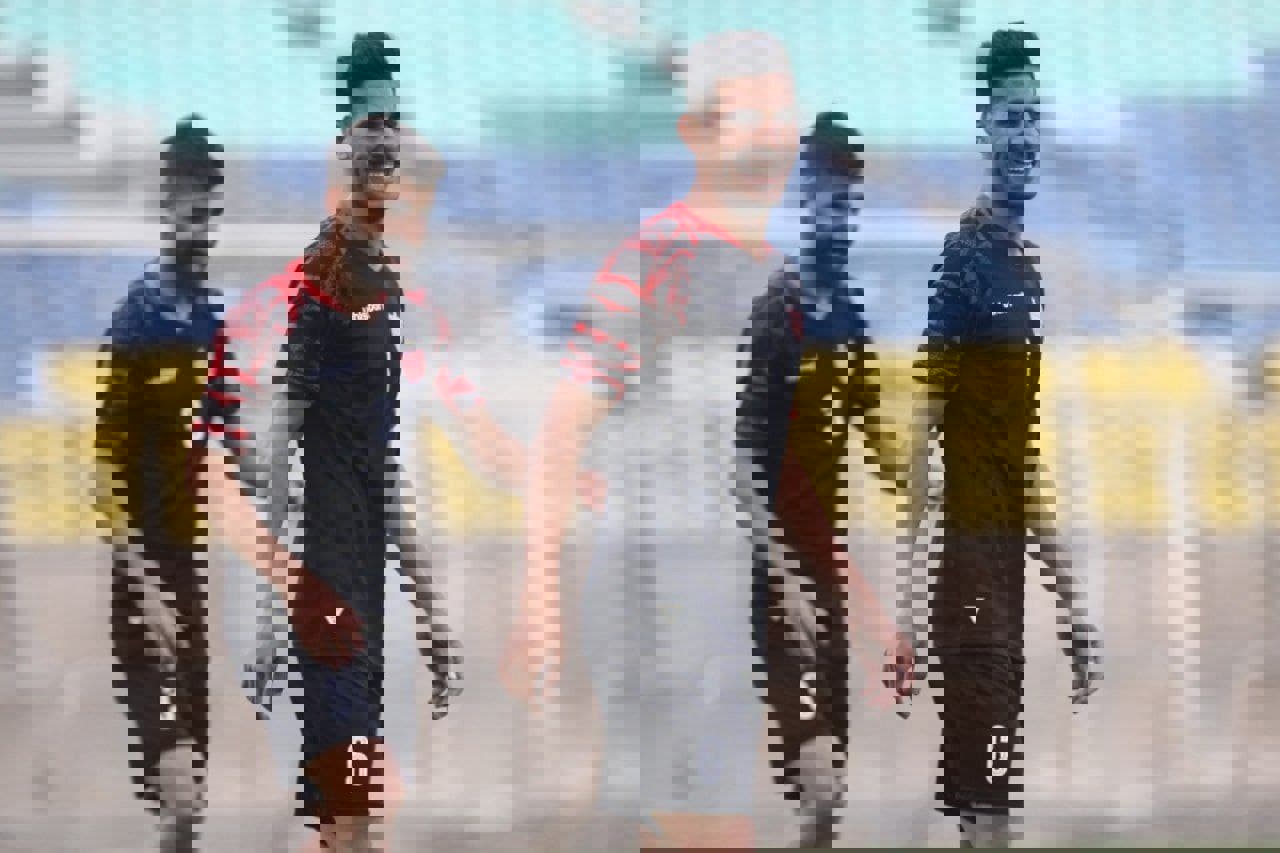 1704588