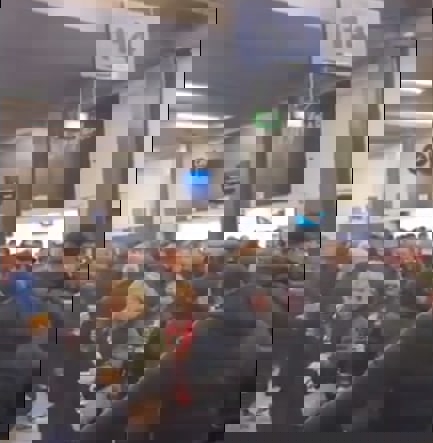 1704693