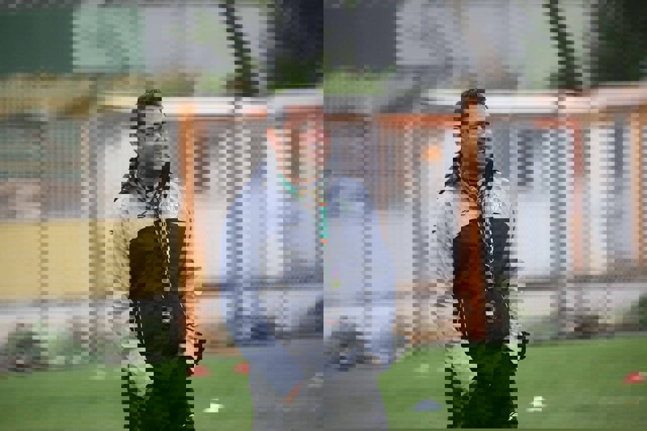 1704900