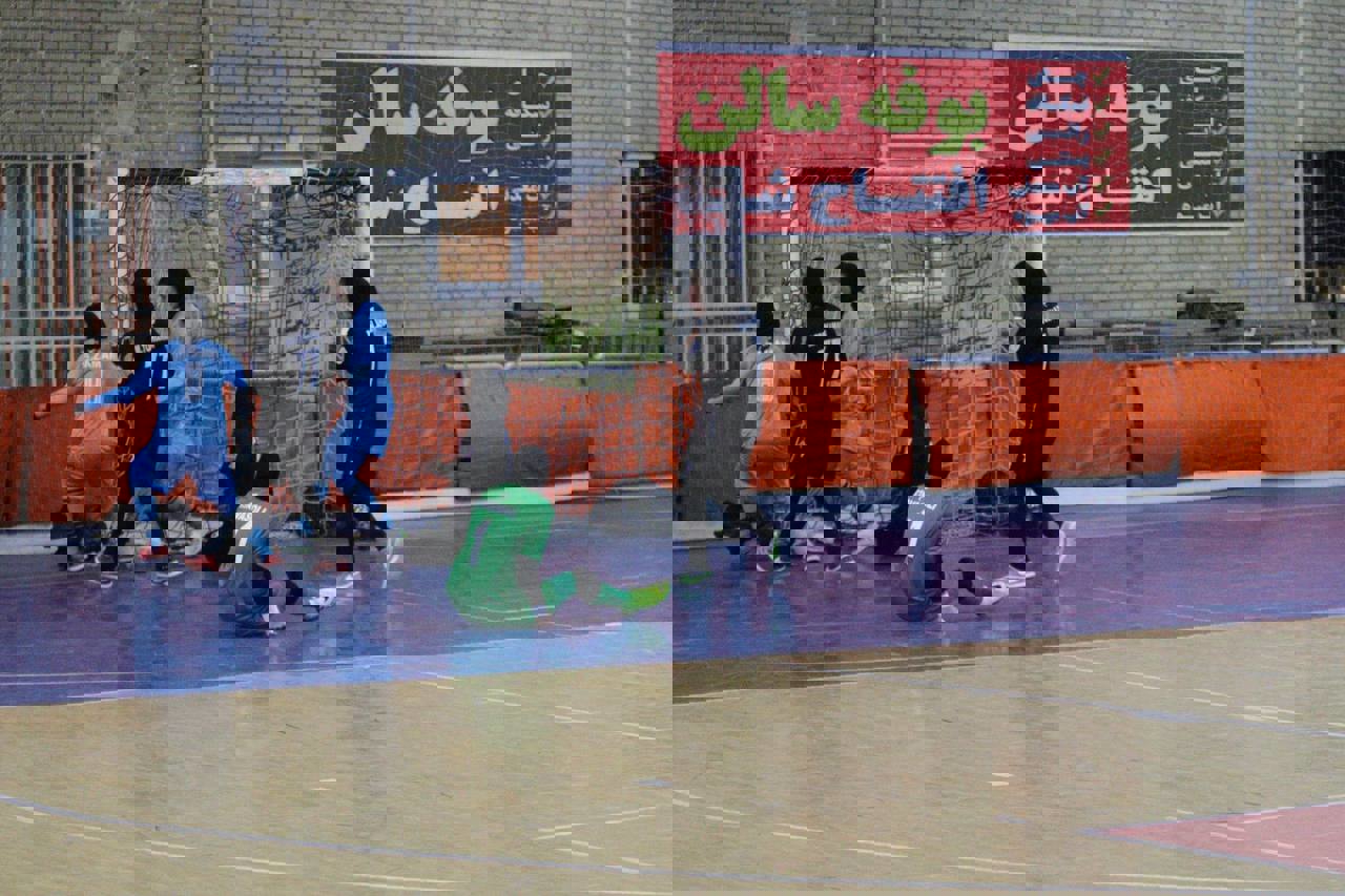 1706100