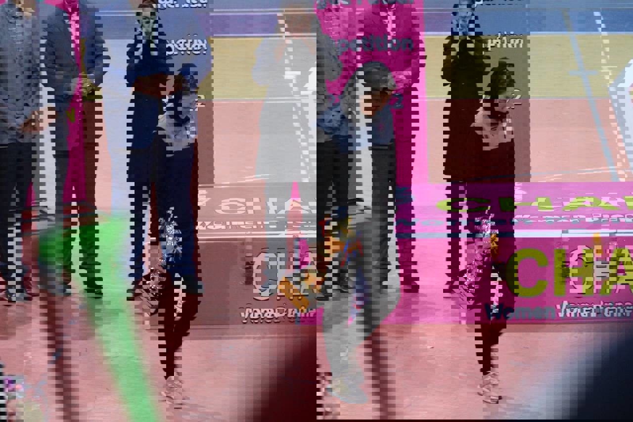 1706137