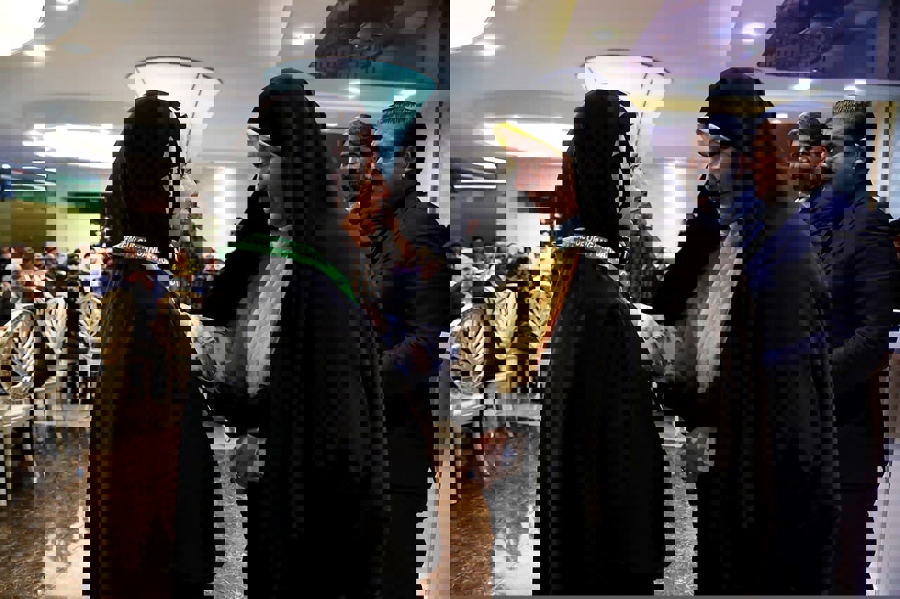 1706573