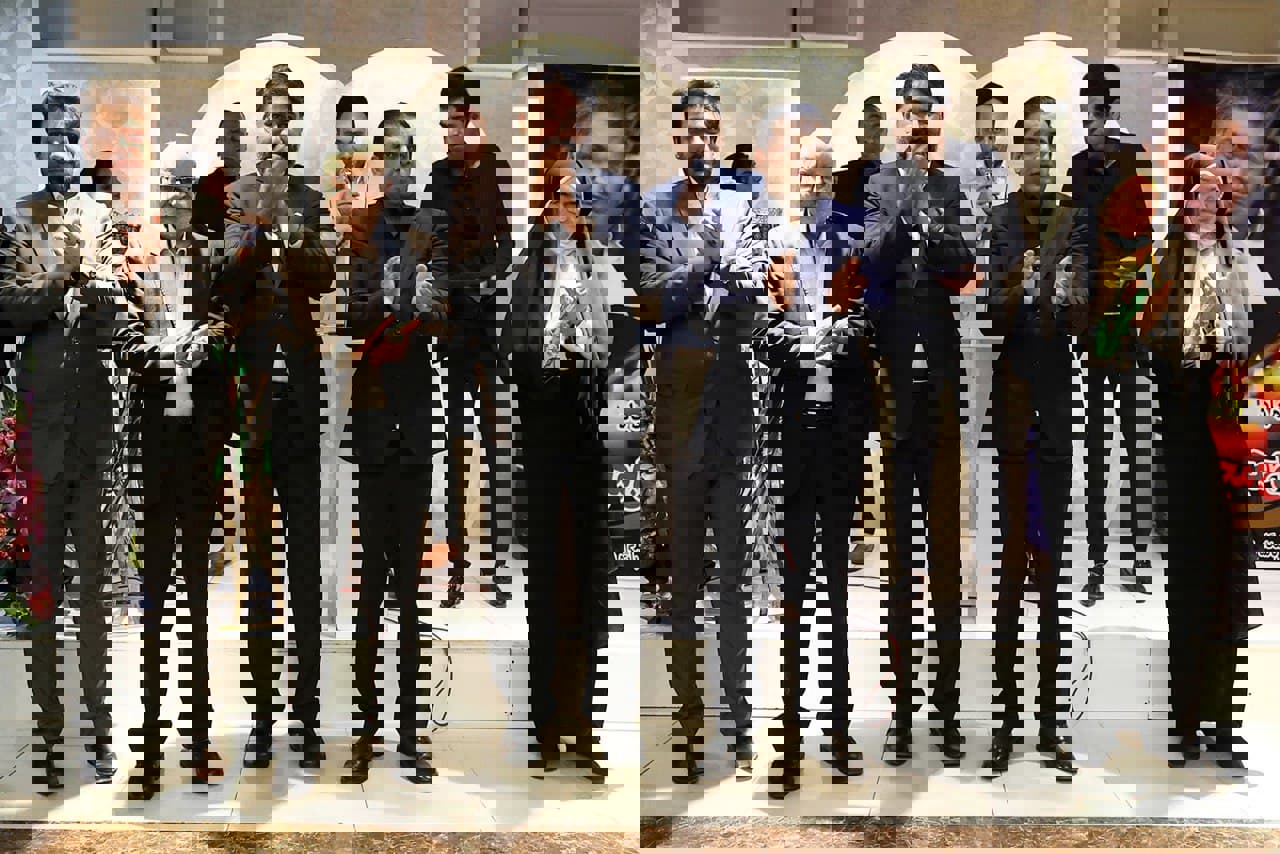 1706574
