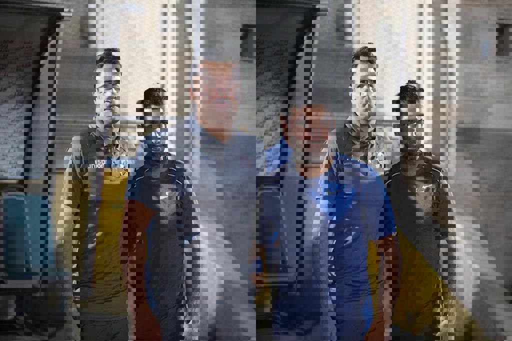 1706932