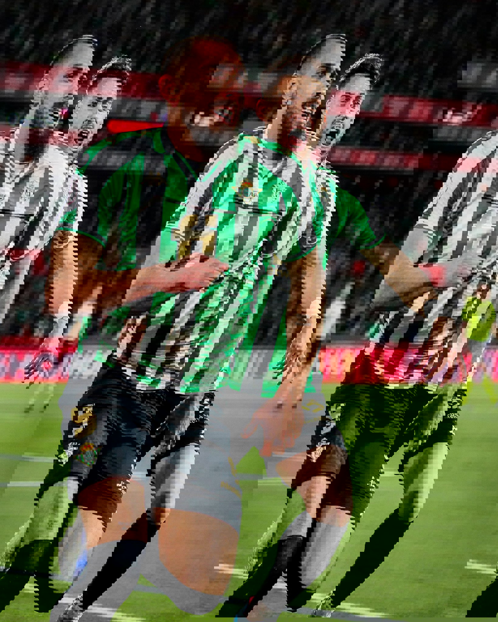 1708374