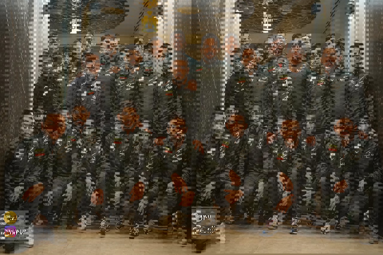 1708561