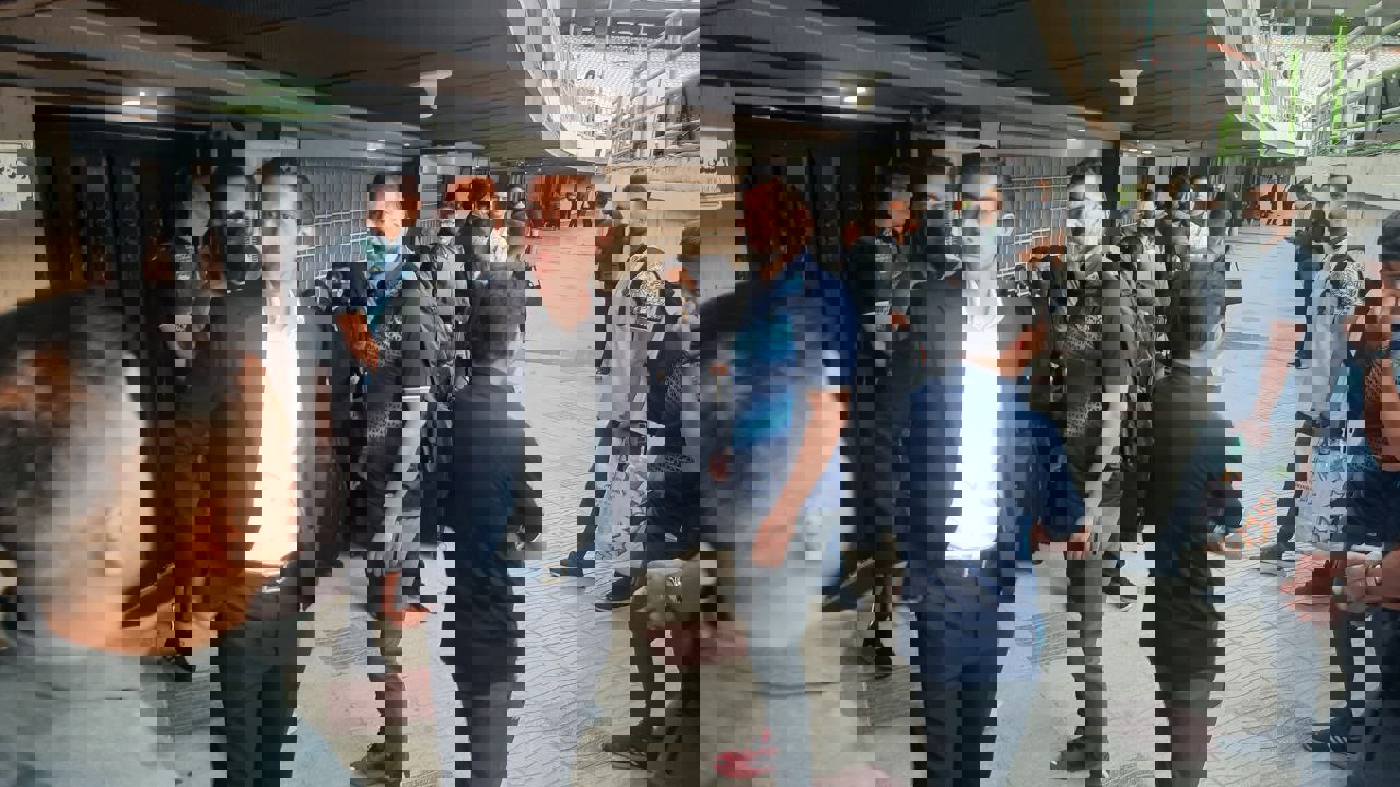 1709372