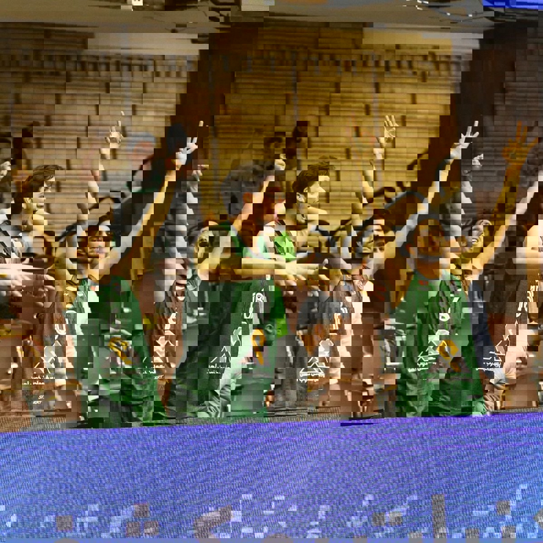 1709560
