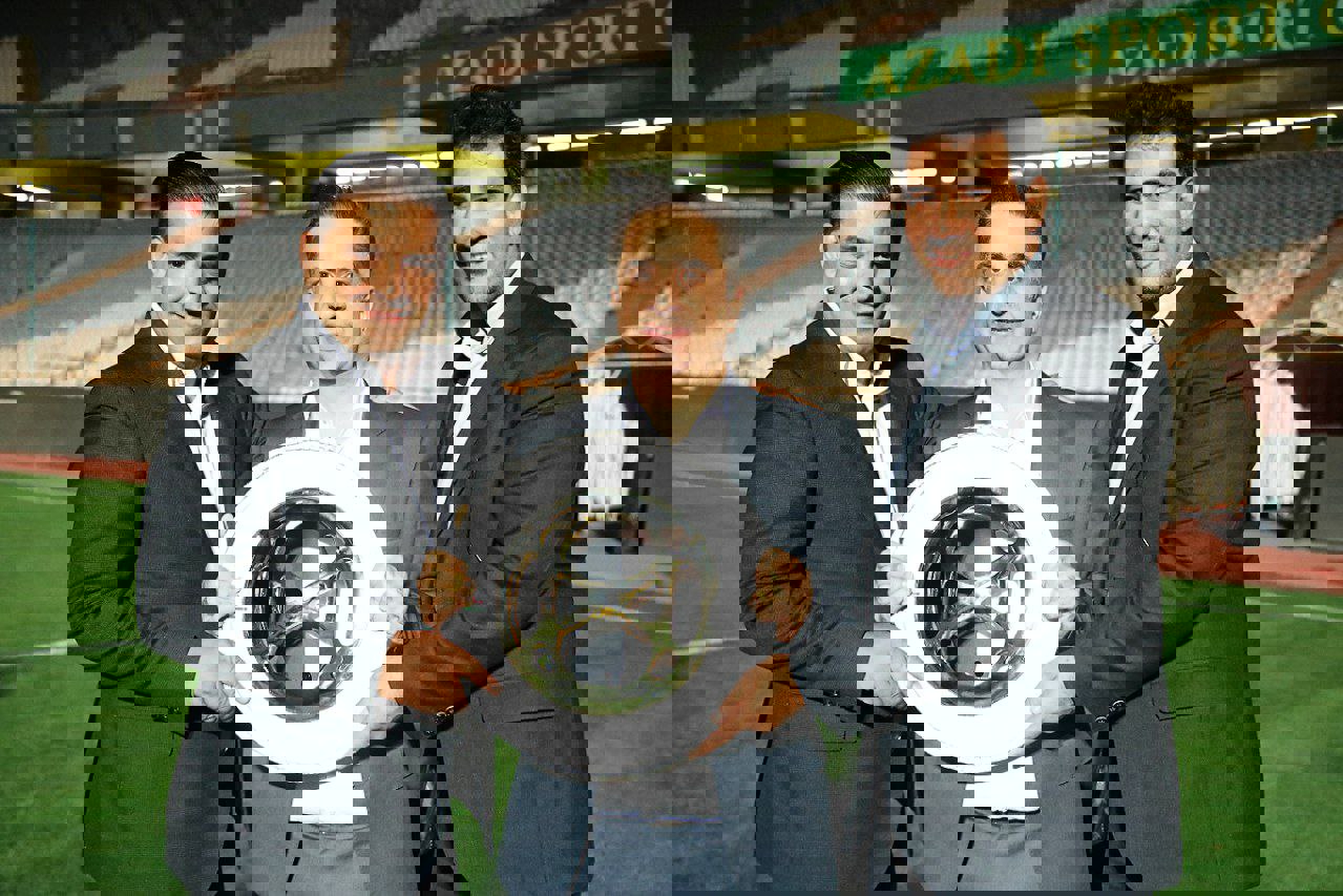 1709599