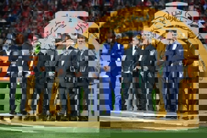 گروه نه+ یک در آزادی خبرساز شد(عکس)