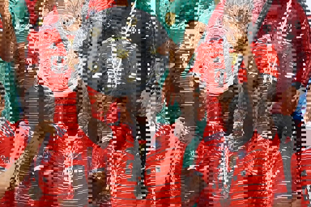 1711938