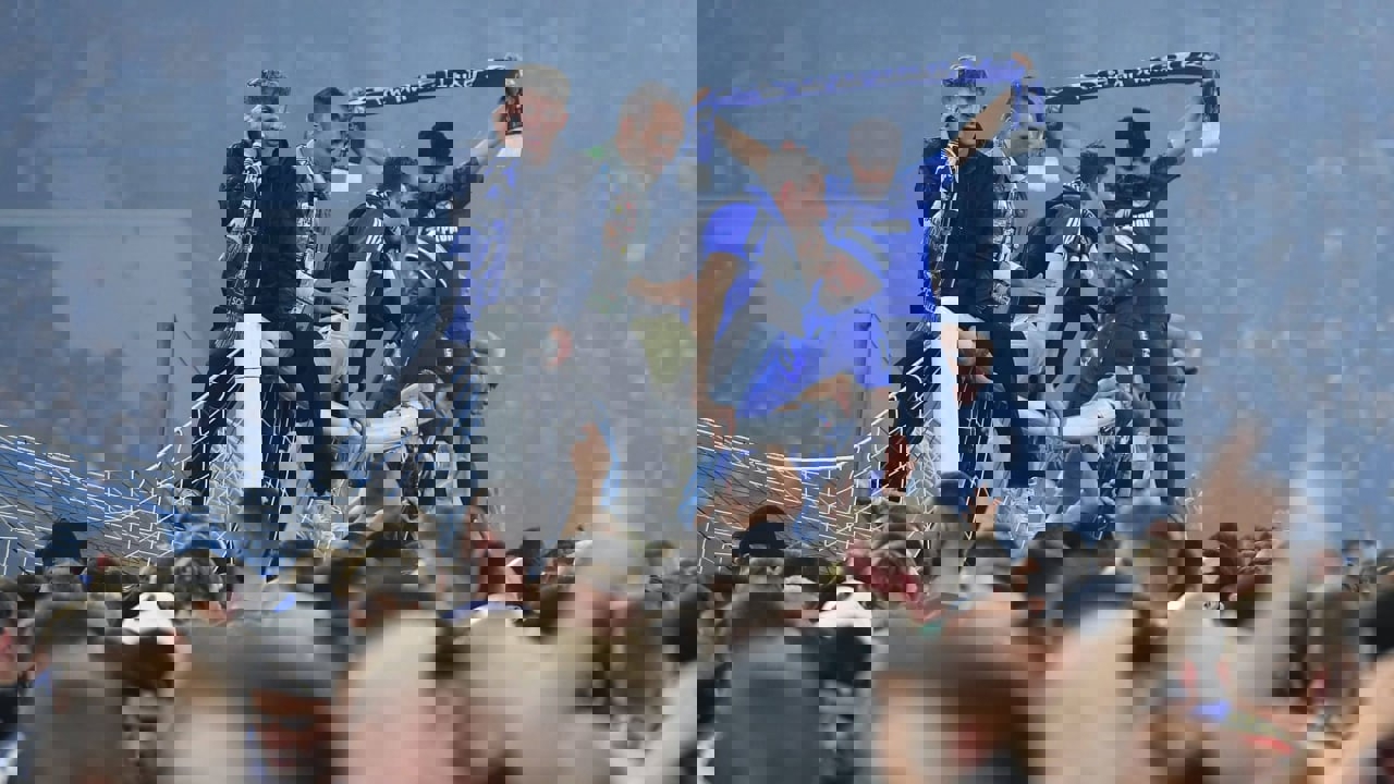 1711761
