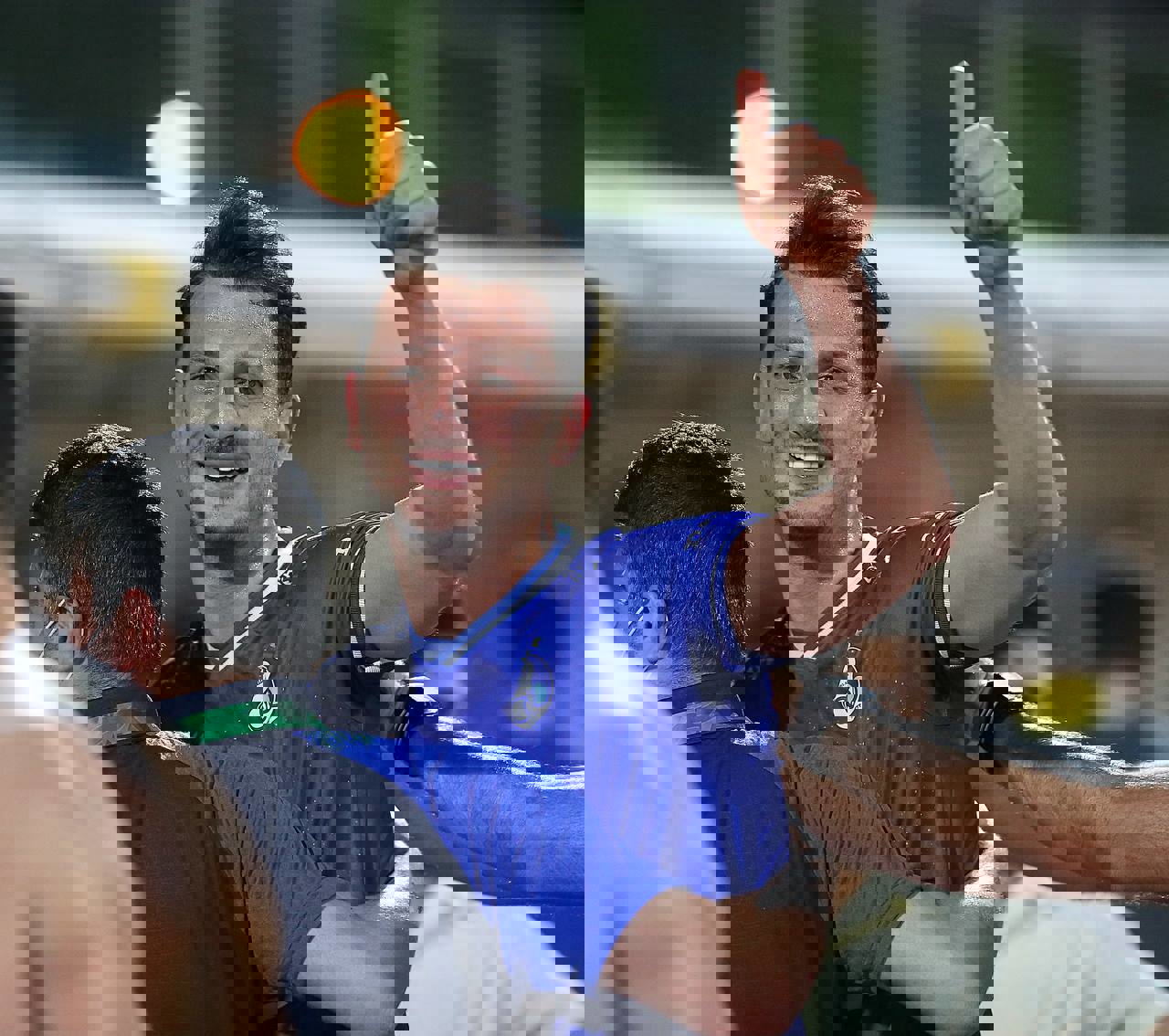 1712402