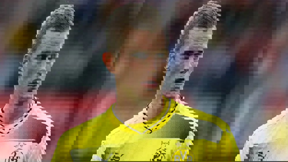 1712544