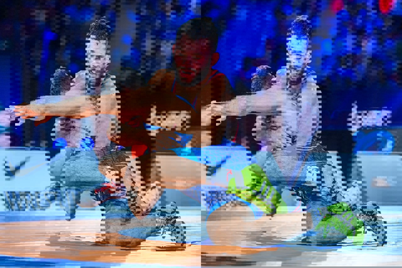 1712583