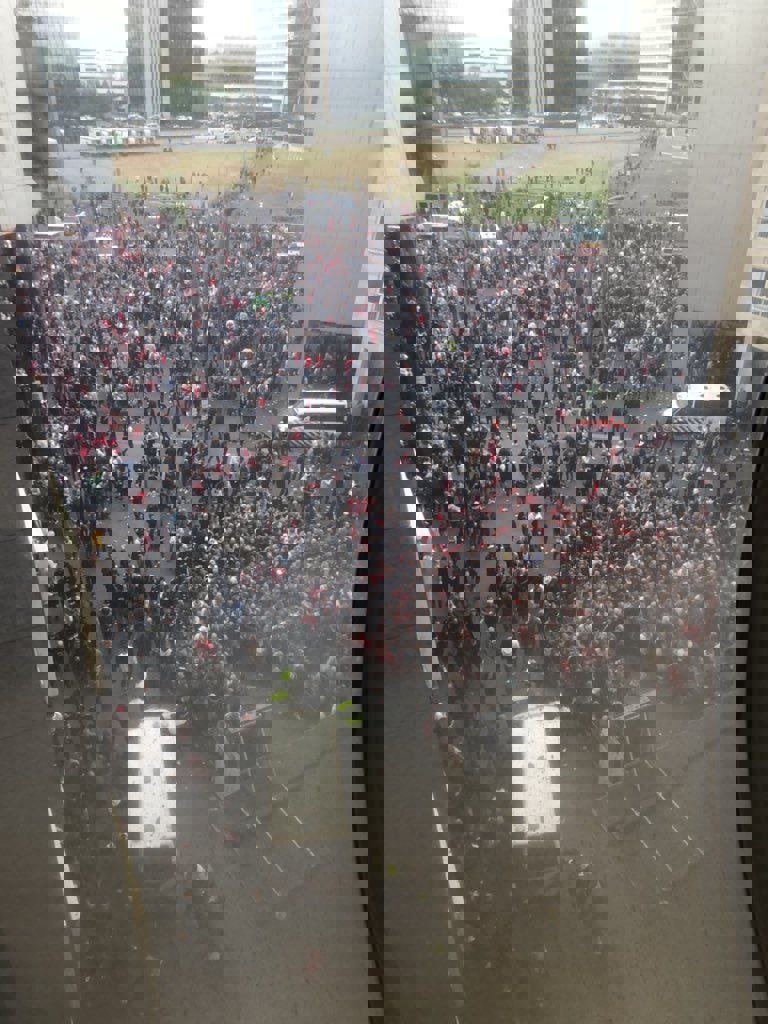 1712745