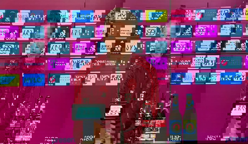 1712998