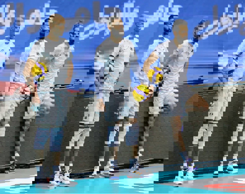 1713004