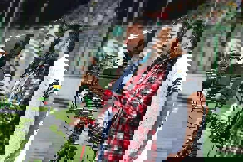 1713414