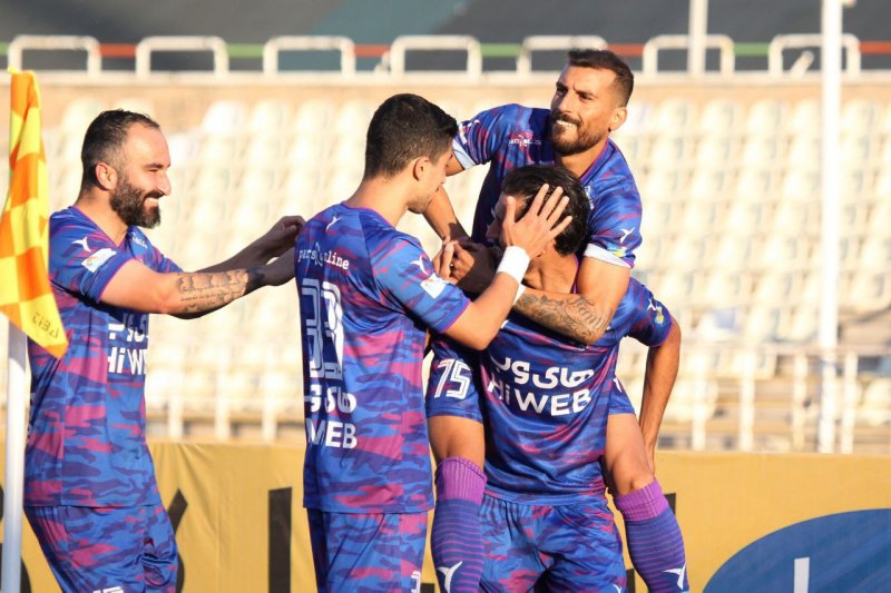 هوادارِ نیمفصل دوم ۲ امتیاز کمتر از پرسپولیس!