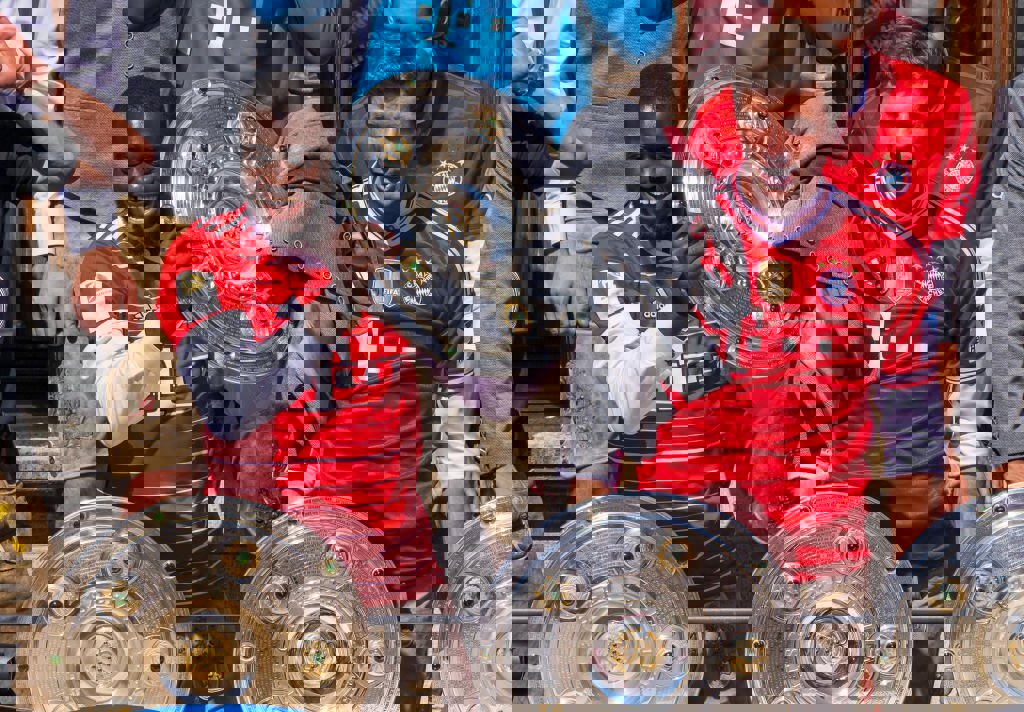 1713625