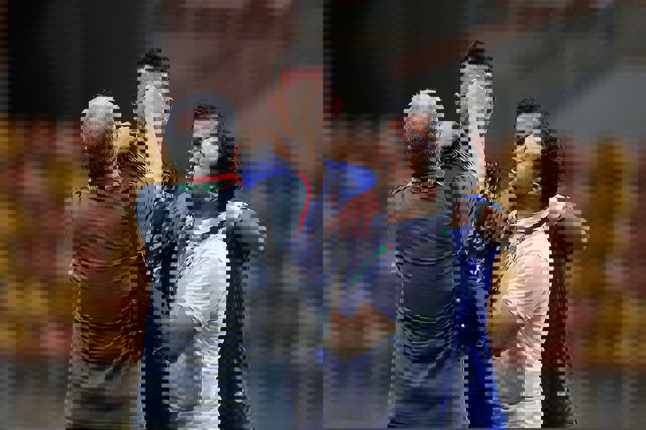 1713813