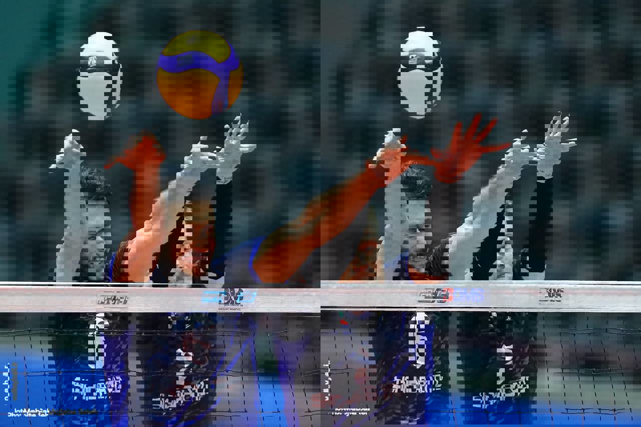 1713833