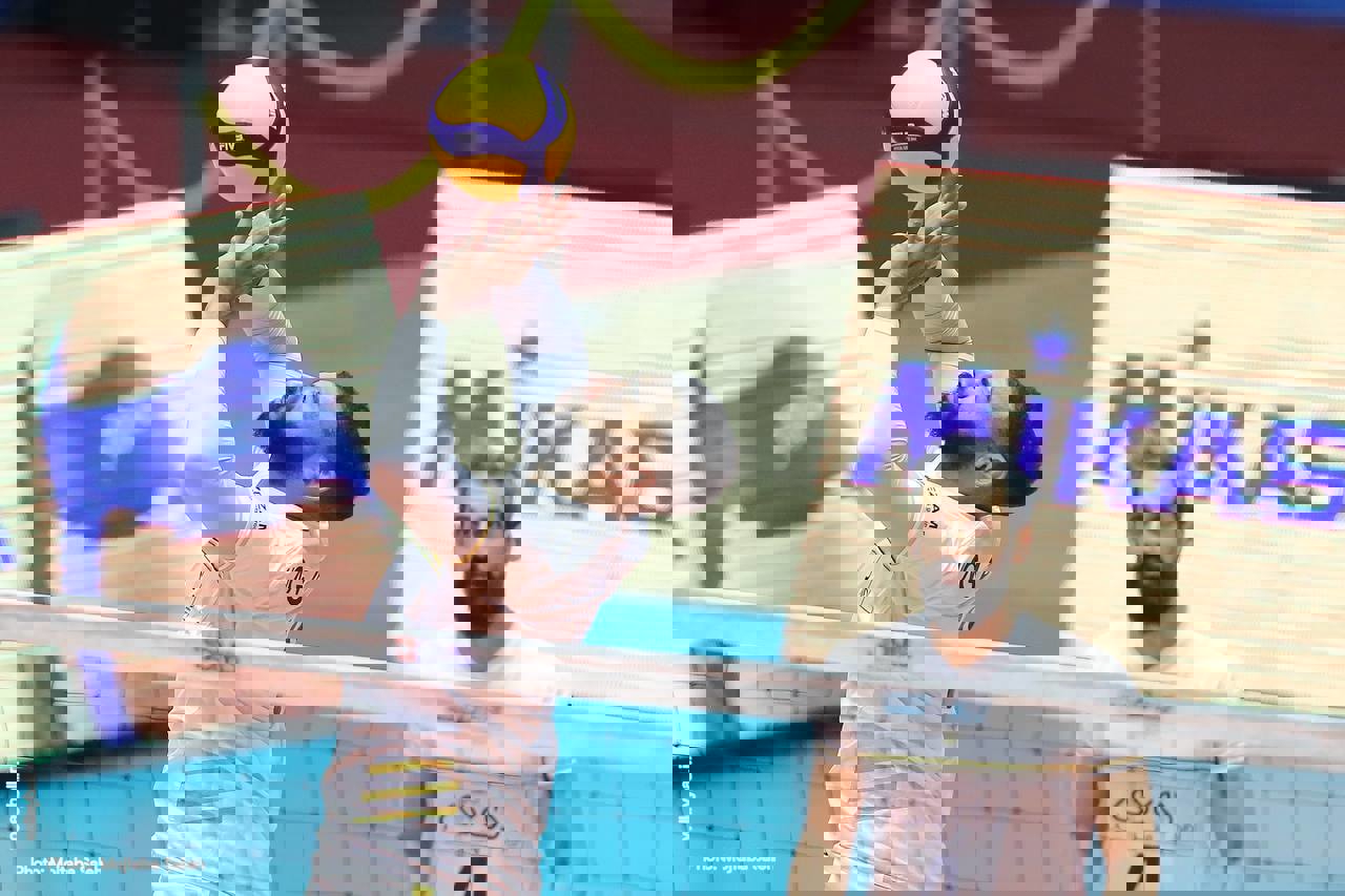1713837