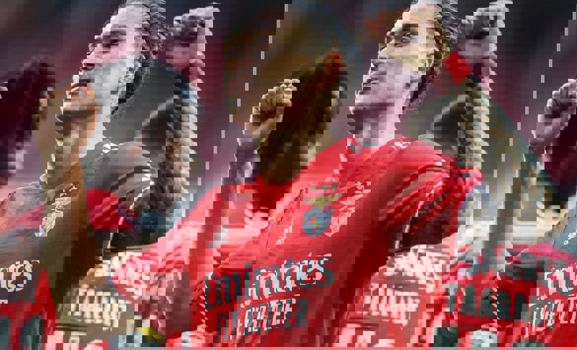 1713996