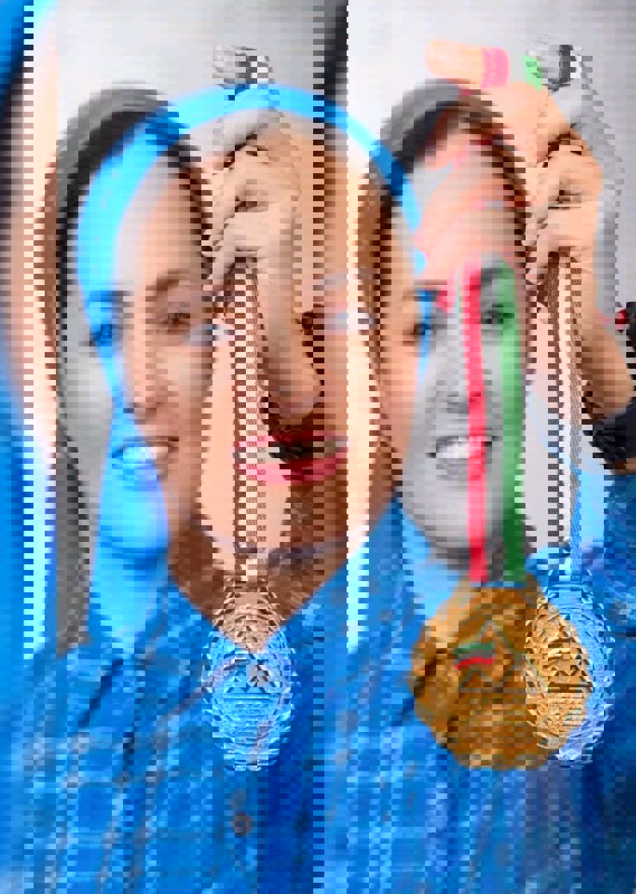 1714582