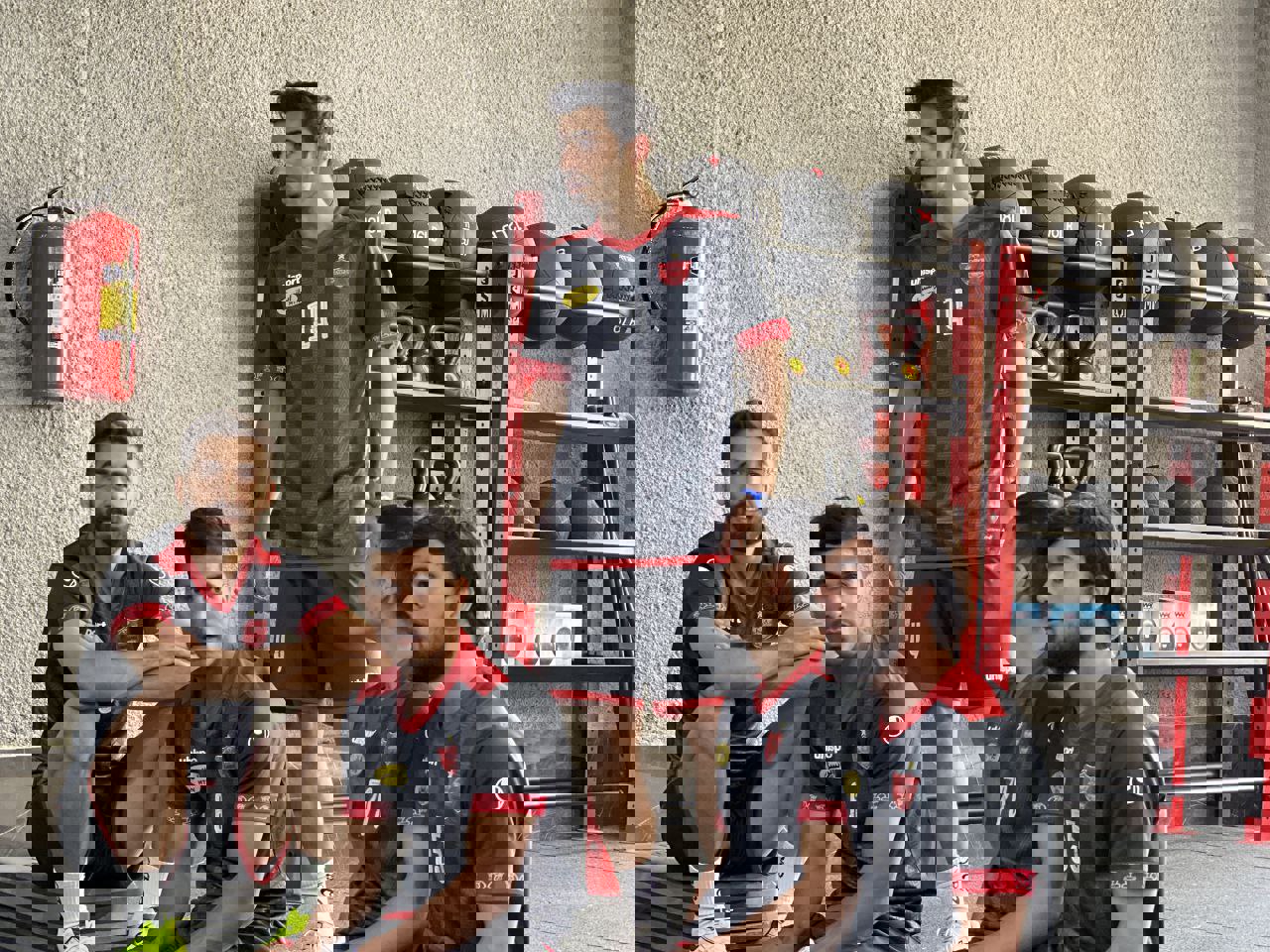 1715319