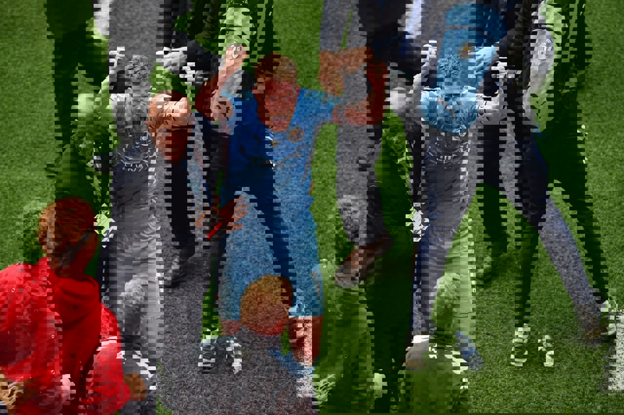 1715677