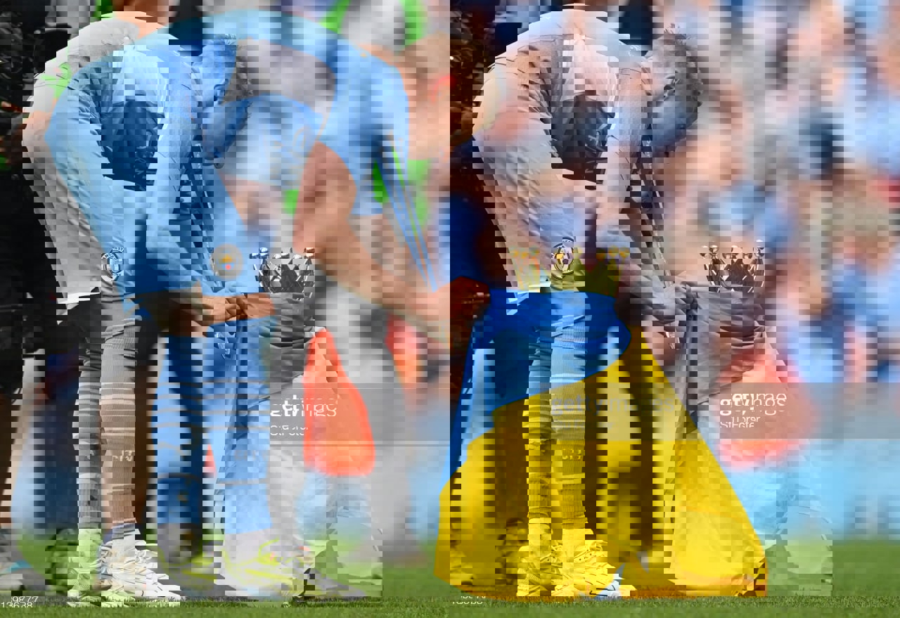 1715676