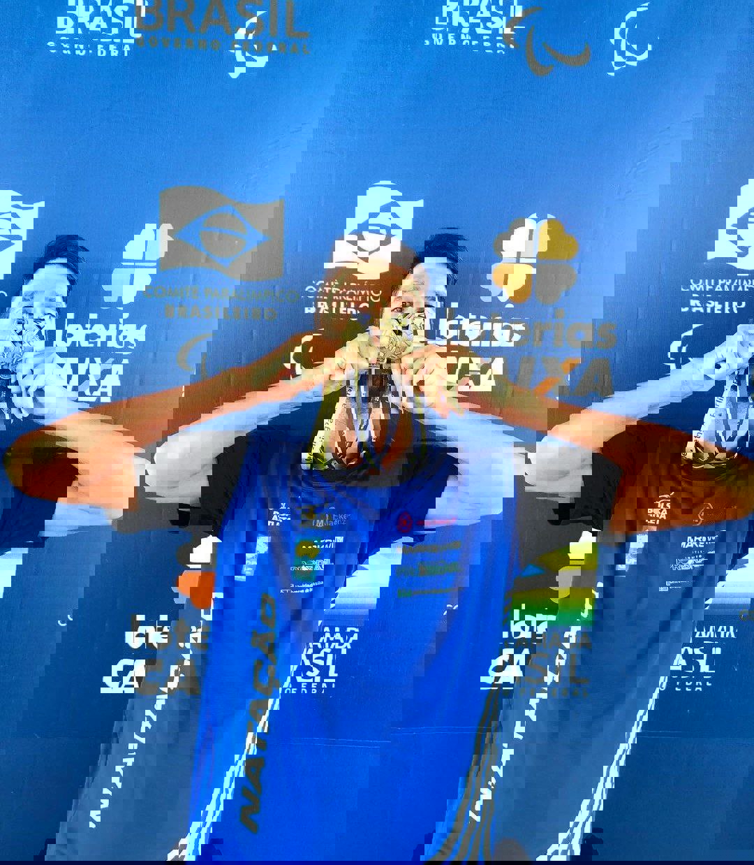 1715512