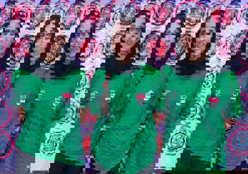 1715881
