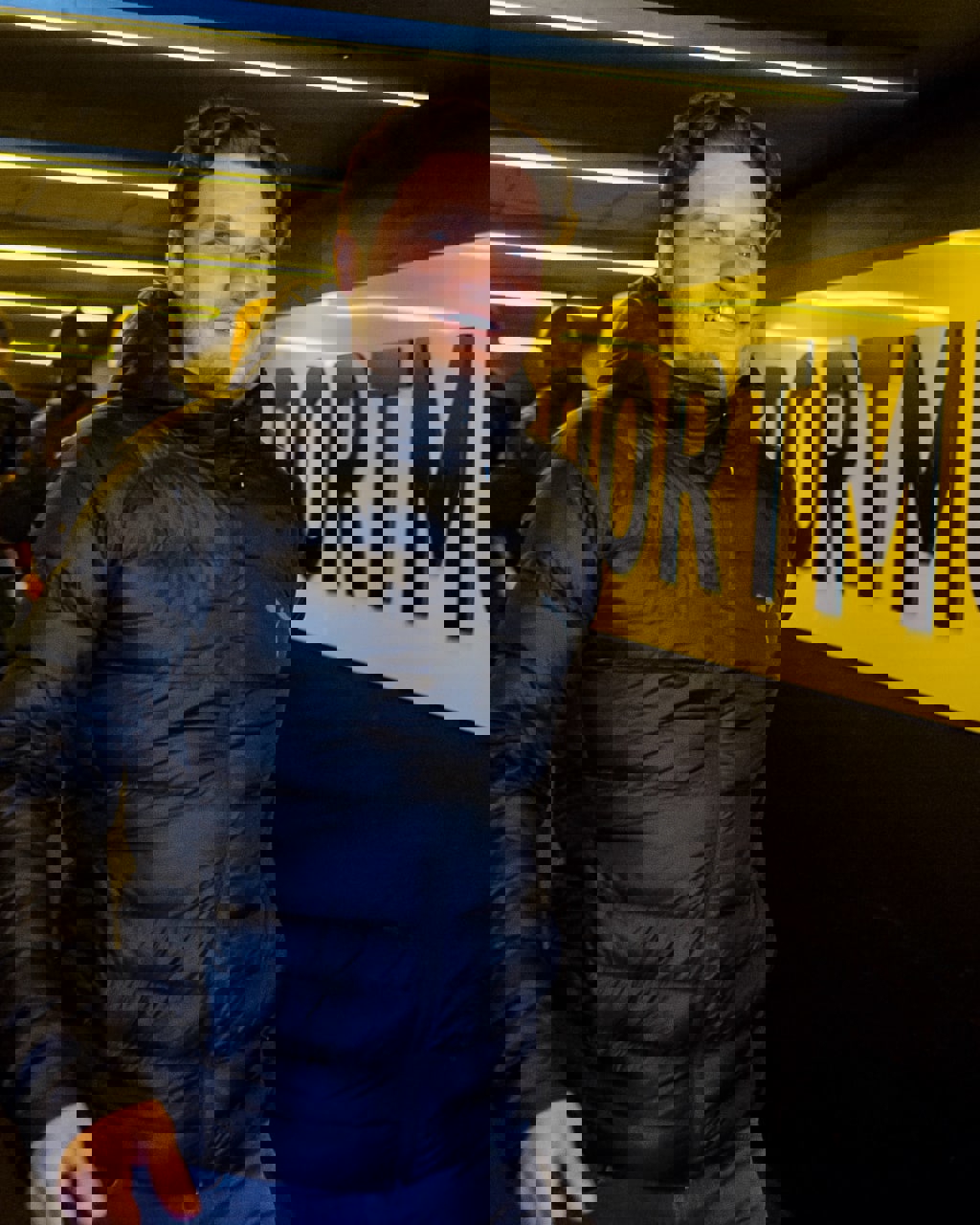 1715895