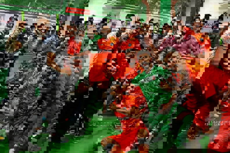1715927