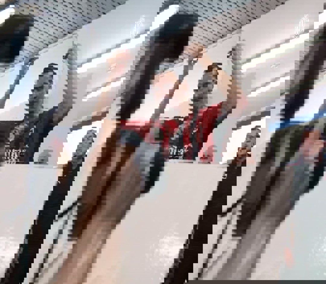 1715959