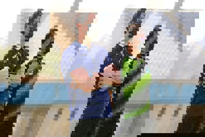 1716281