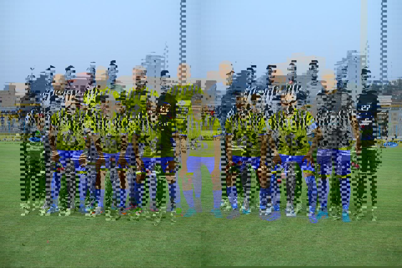 1716527