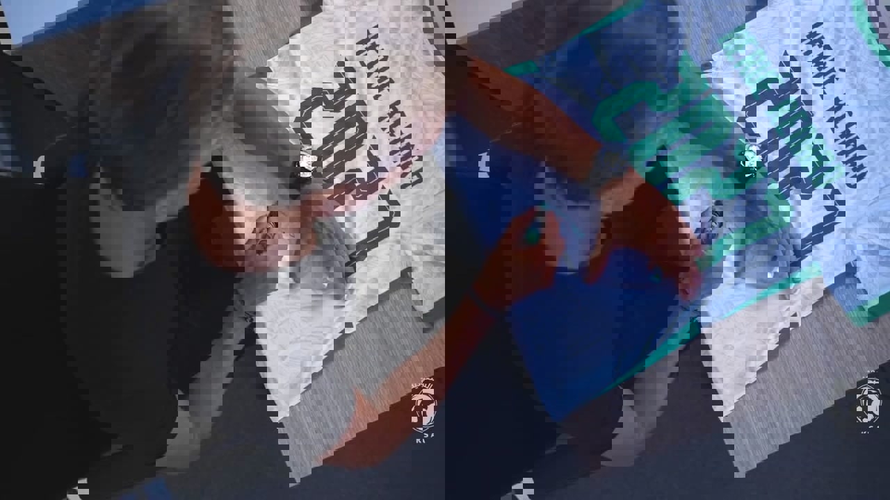 1716763