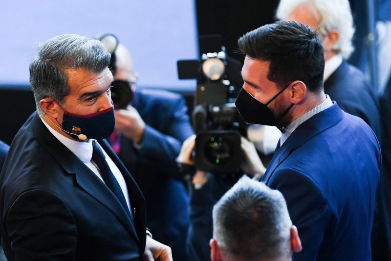 خشم مسی از رئیس بارسا؛ دیگر در موردم حرف نزن!