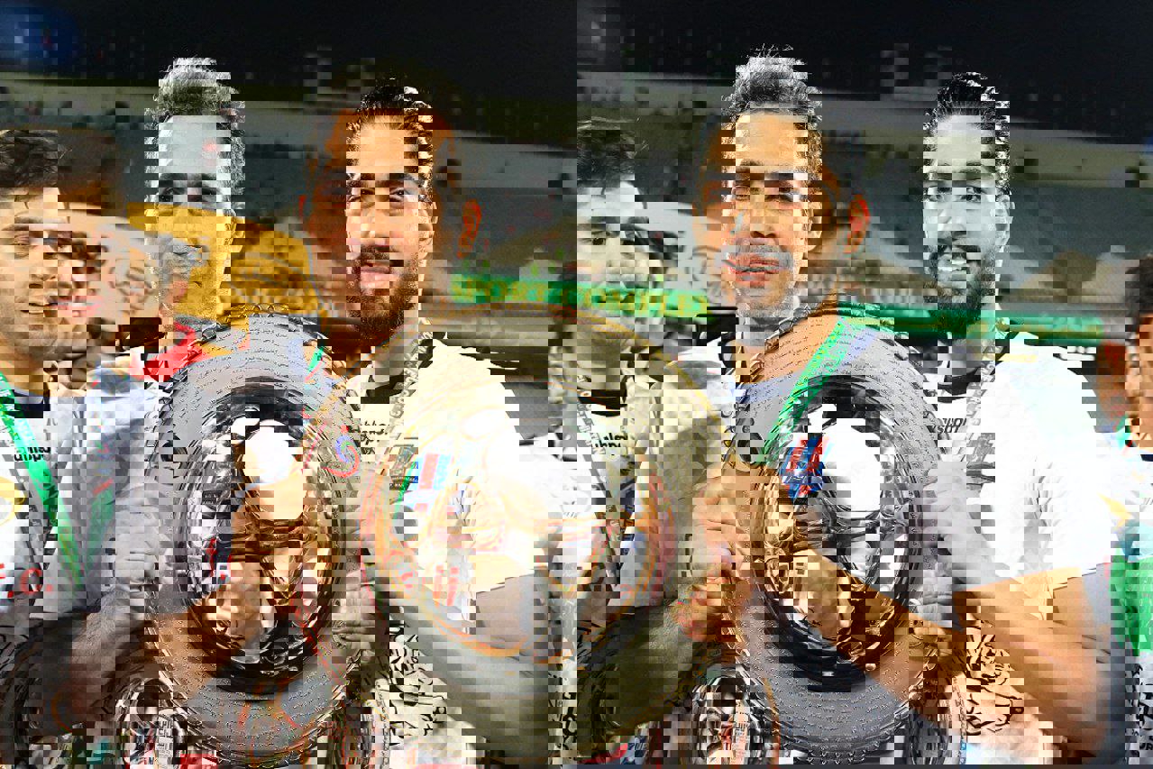 1716784