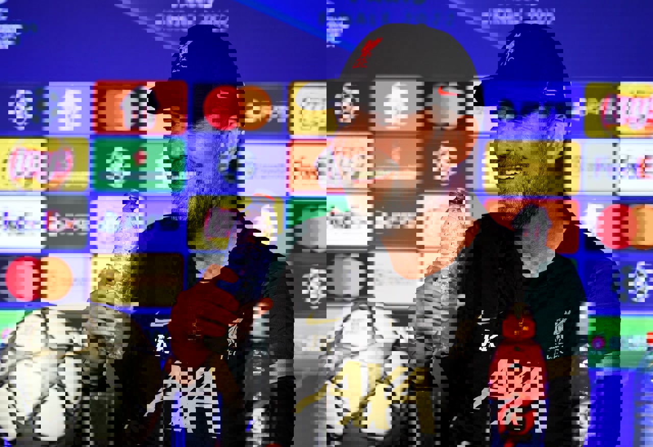 1716869
