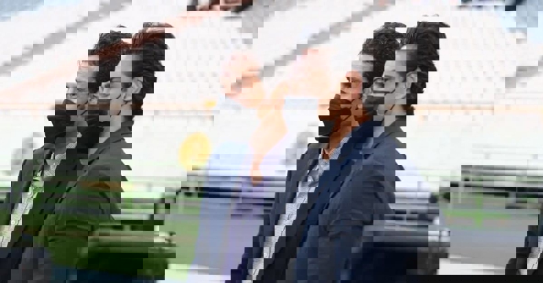 1716978