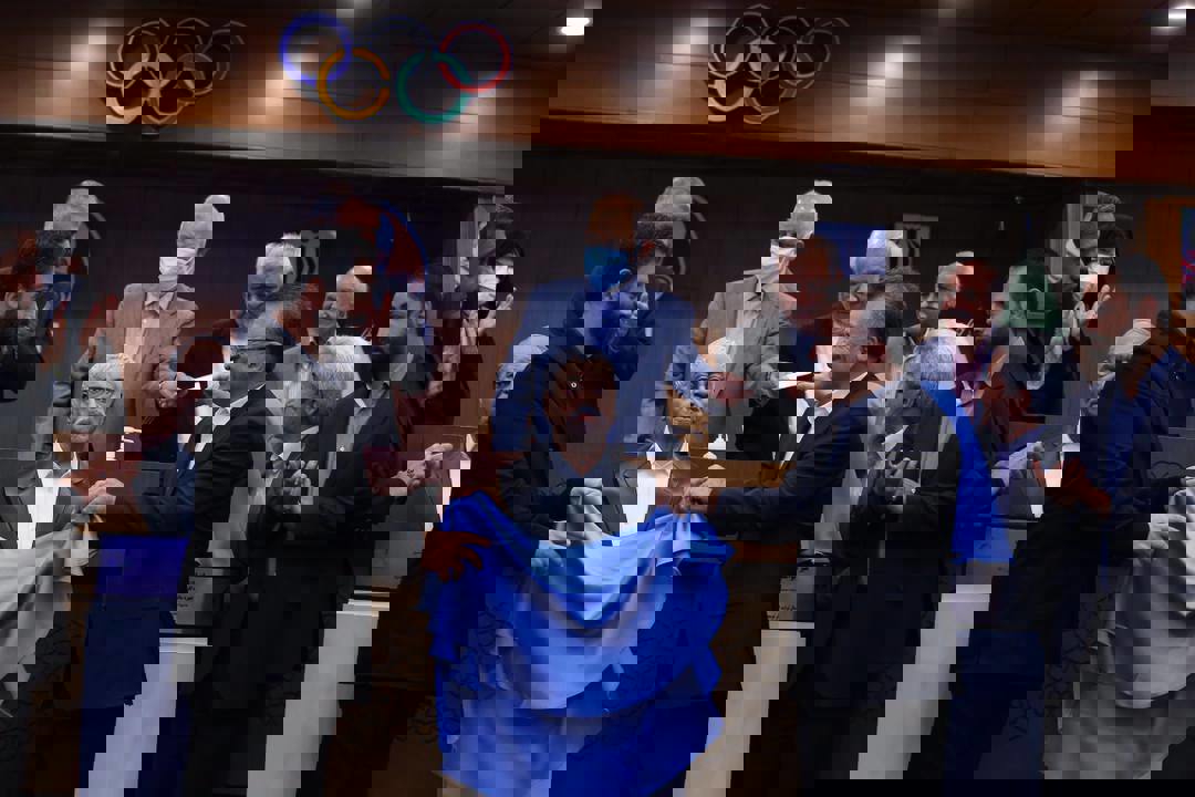 1717469