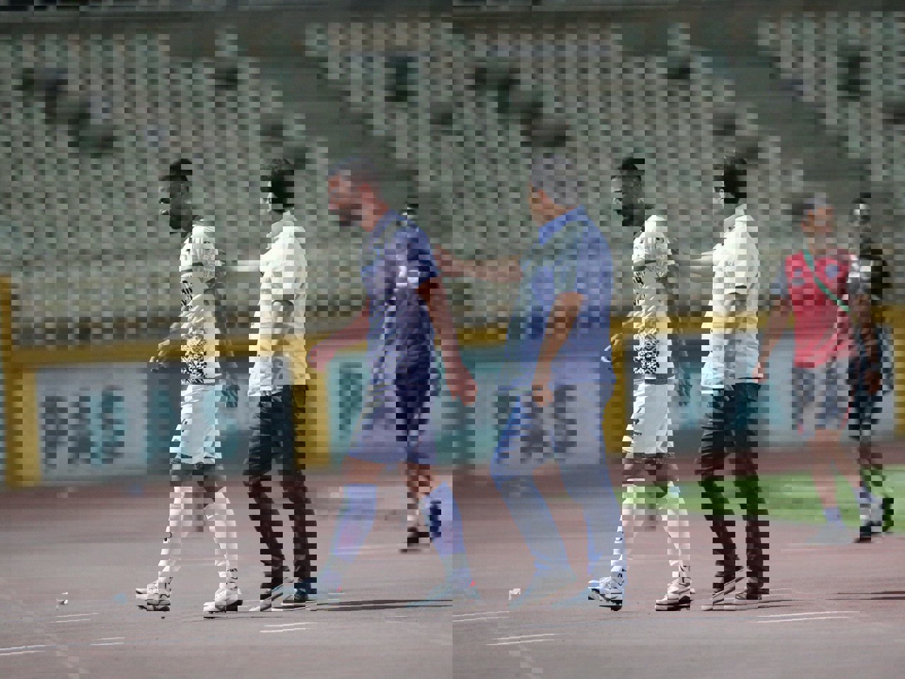 1717672